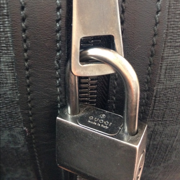 Gucci Duffel Bag - Picture 5 of 8